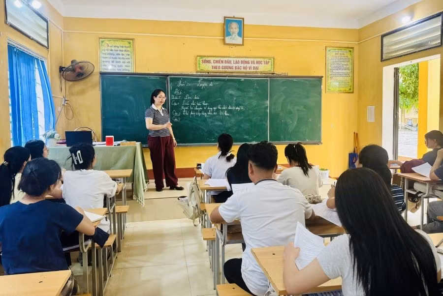 Công tác ôn tập được triển khai theo hướng phân hóa, bám sát năng lực học sinh.