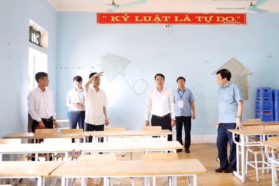 Cơ sở vật chất phòng thi tại Trường THPT Văn Miếu được chuẩn bị sẵn sàng cho các kỳ thi (ảnh Huyền Trang).