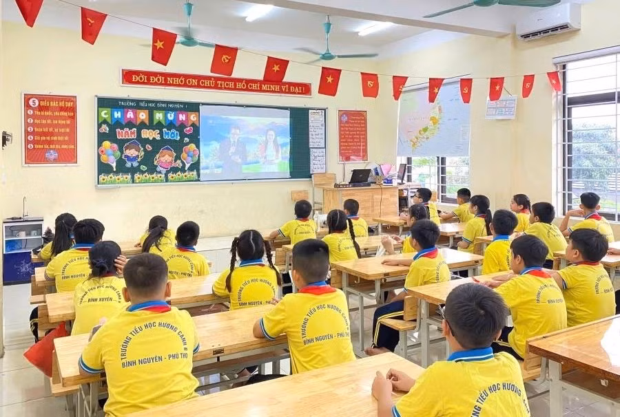 Trường Tiểu học Bình Nguyên 1 tăng cường ứng dụng công nghệ trong dạy học, góp phần thúc đẩy chuyển đổi số giáo dục.