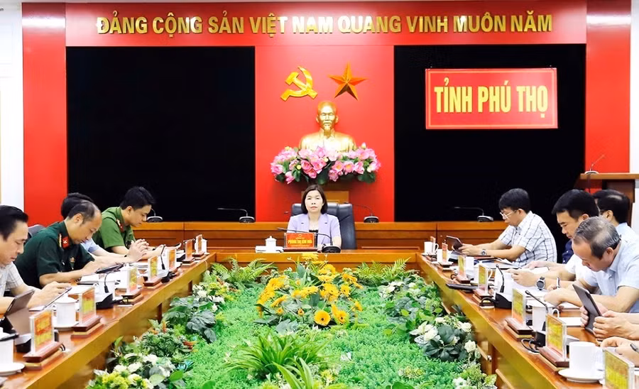 Các đại biểu dự hội nghị tại điểm cầu tỉnh Phú Thọ. (ảnh: Huyền Trang)