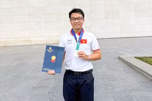 Hành trình chinh phục Huy chương Bạc Toán học quốc tế của nam sinh Cao Bằng