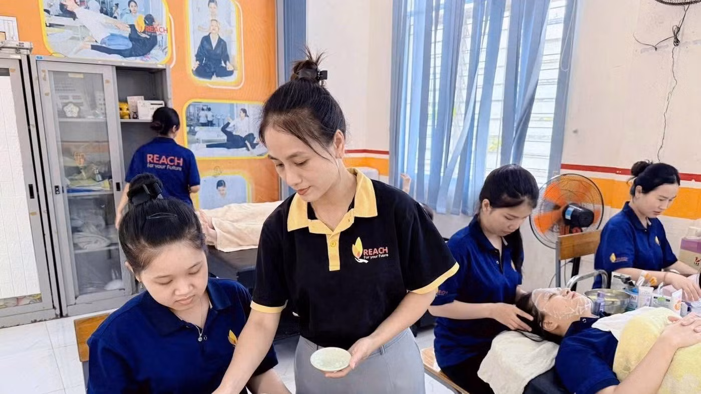Nâng bước tương lai cho thanh niên khó khăn