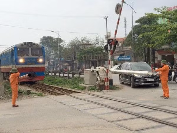 Đề xuất hơn 8.000 tỷ đồng xóa 18 vị trí giao cắt đường sắt với đường bộ