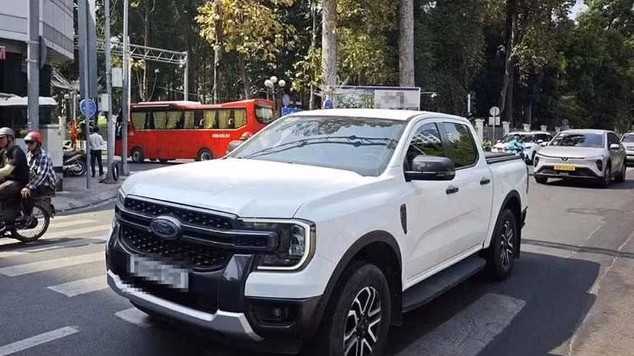 Xe bán tải chính thức được lưu hành như ô tô con