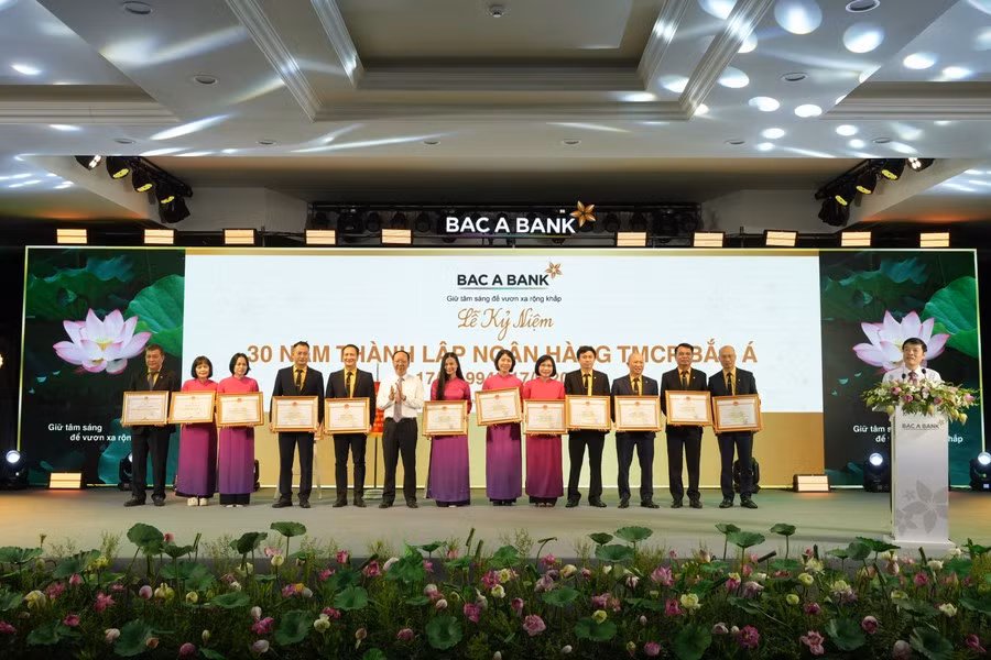 Bac-A.jpg
