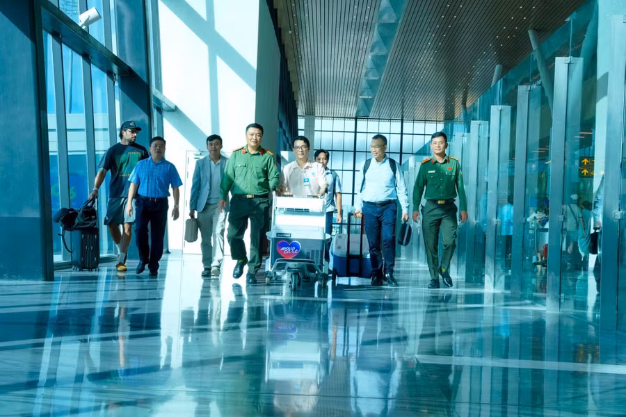 tim-hien-nhanh-chong-duoc-van-chuyen-ve-san-bay-tan-son-nhat-duoi-su-phoi-hop-chat-che-cua-e-kip-bv-dhyd-va-cac-luc-luong-chuc-nang.jpg