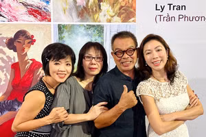 Từ trái qua: Họa sĩ Mina, Anh Bach, Tim, Ly Tran.