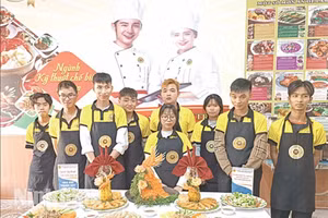 Lớp đào tạo nghề kỹ thuật chế biến món ăn tại Trung tâm GDNN-GDTX Hải Hậu (Ảnh: ITN).