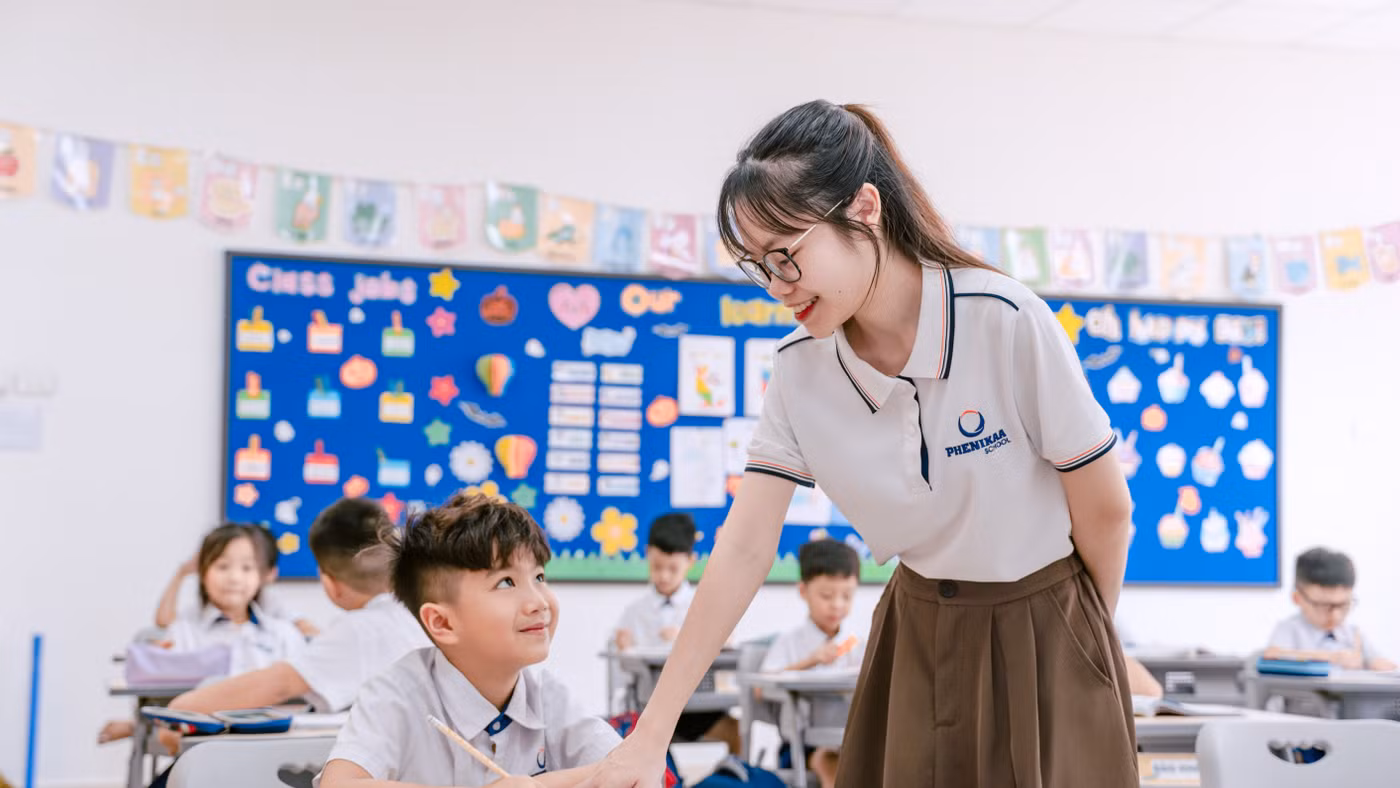Bộ yêu cầu địa phương tiếp tục rà soát, cập nhật, báo cáo trước 16 giờ 15/9/2026 để xử lý ngay trường hợp thiếu SGK.