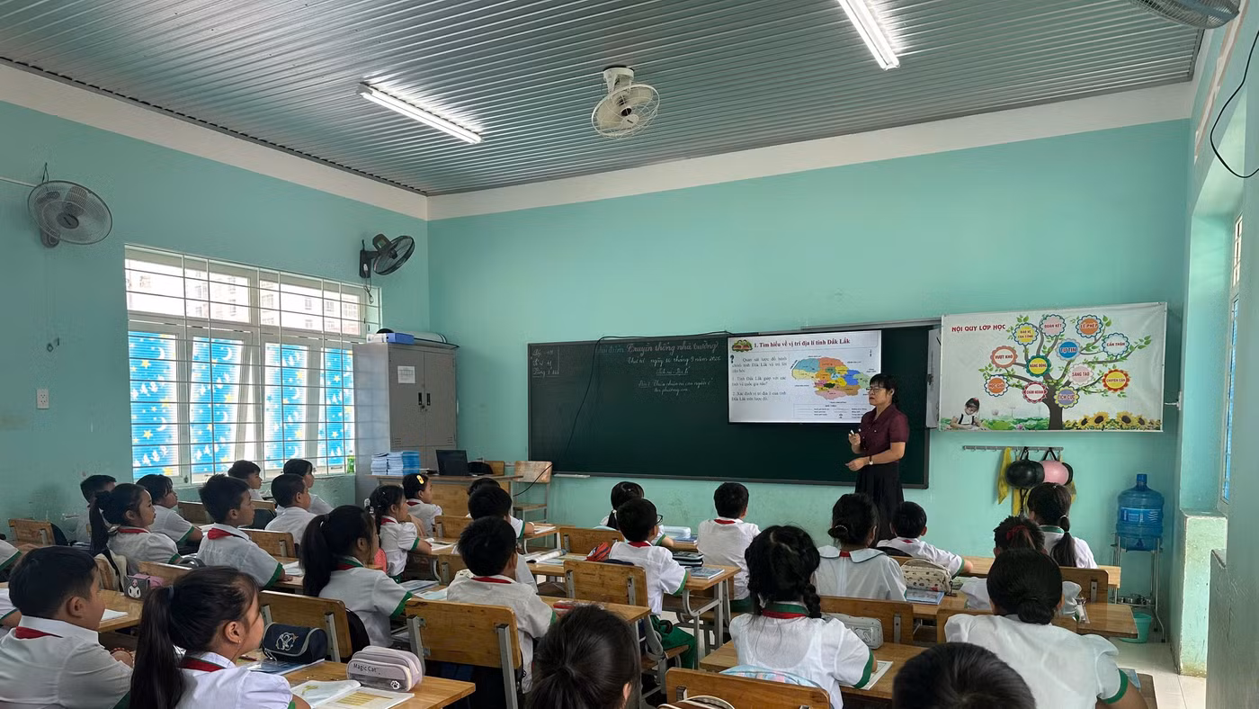 Đề xuất chính sách phù hợp với cán bộ quản lý trường học sau sắp xếp