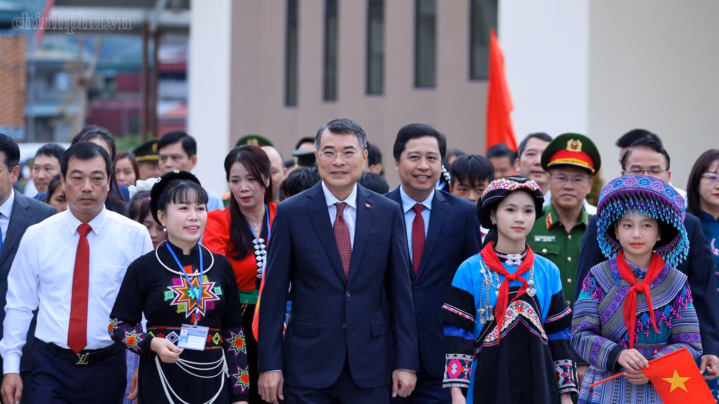 Thủ tướng Chính phủ Lê Minh Hưng dự và phát biểu tại Lễ khai giảng năm học 2026–2027 và khánh thành các trường phổ thông nội trú liên cấp tại các xã biên giới đất liền - Ảnh: chinhphu.vn/Nhật Bắc