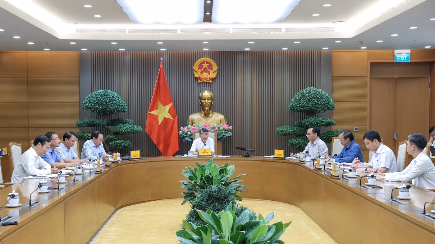 Thủ tướng: Làm rõ trách nhiệm, xử lý nghiêm và không để tái diễn việc thiếu sách giáo khoa