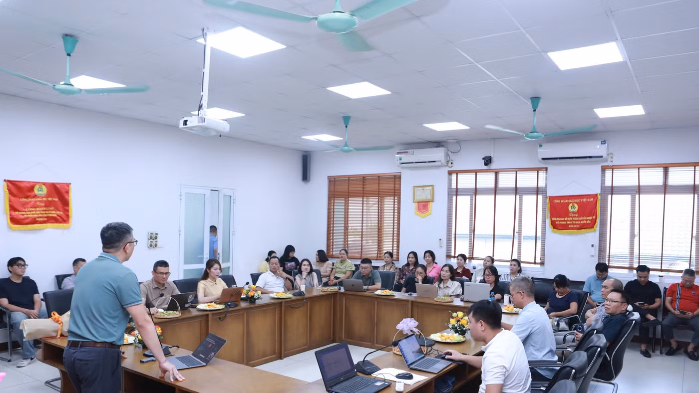 Toàn cảnh buổi tập huấn.