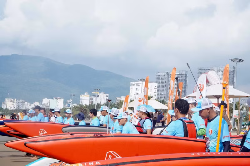 Ngày 18/4, UBND phường Quy Nhơn (Gia Lai) tổ chức Lễ khai mạc Giải đua SUP Quy Nhơn - Zbeach lần thứ I năm 2026 với chủ đề “Hành trình về biển xanh”. z7737542353369-4557cfeb9a9d204eeb12f5e737a5c49f.jpg