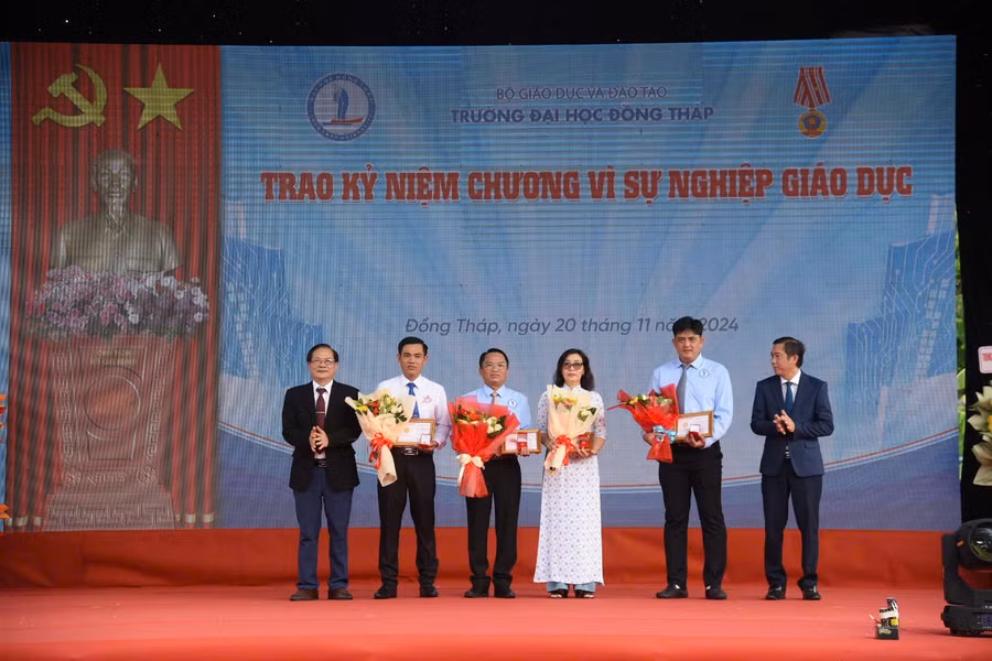 dhdt-khai-giang-10.jpg