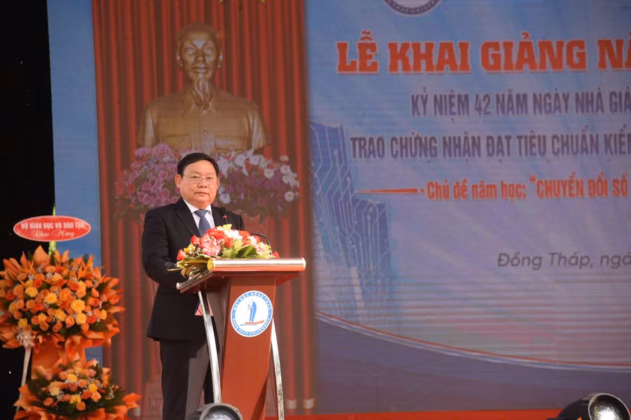 dhdt-khai-giang-2.jpg