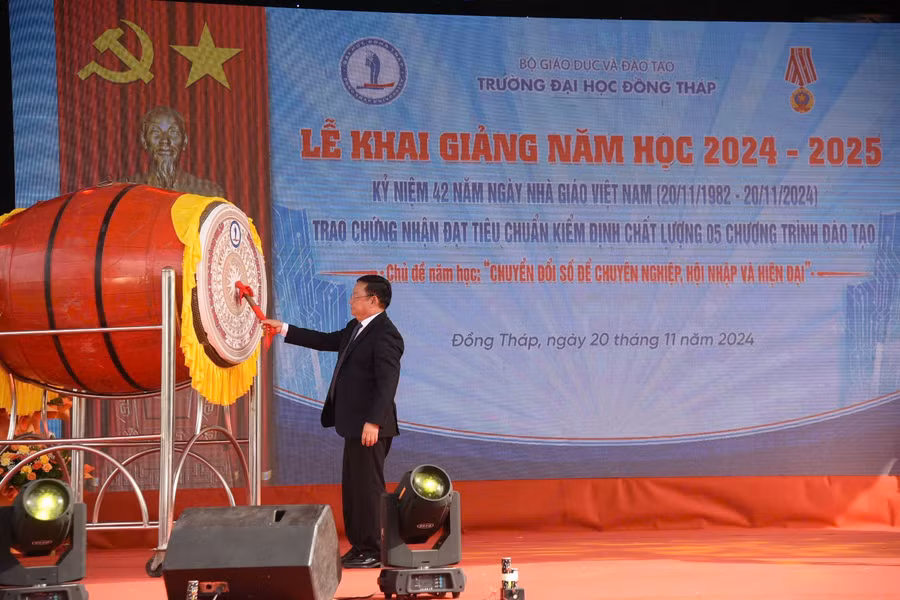 dhdt-khai-giang-3.jpg