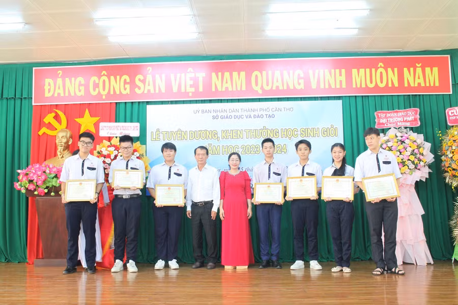 can tho tuyen duong hs gioi 2.JPG
