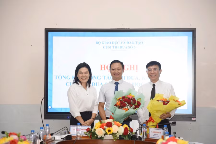cum 6 anh 3.jpg
