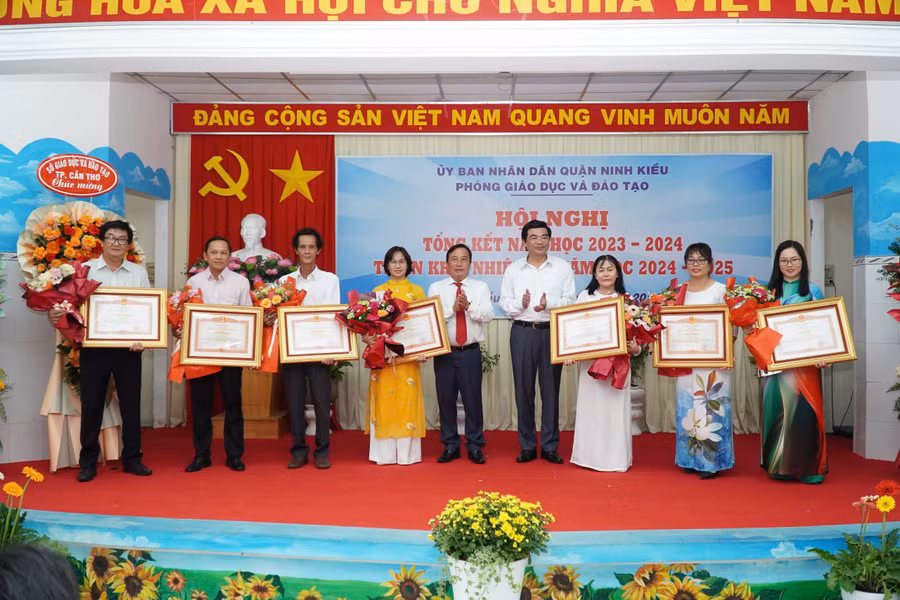 can tho huan chuong lao dong 3.jpg