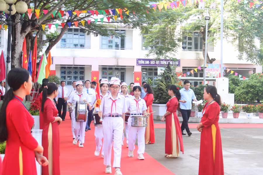 truong btg tw khai giang 1.JPG
