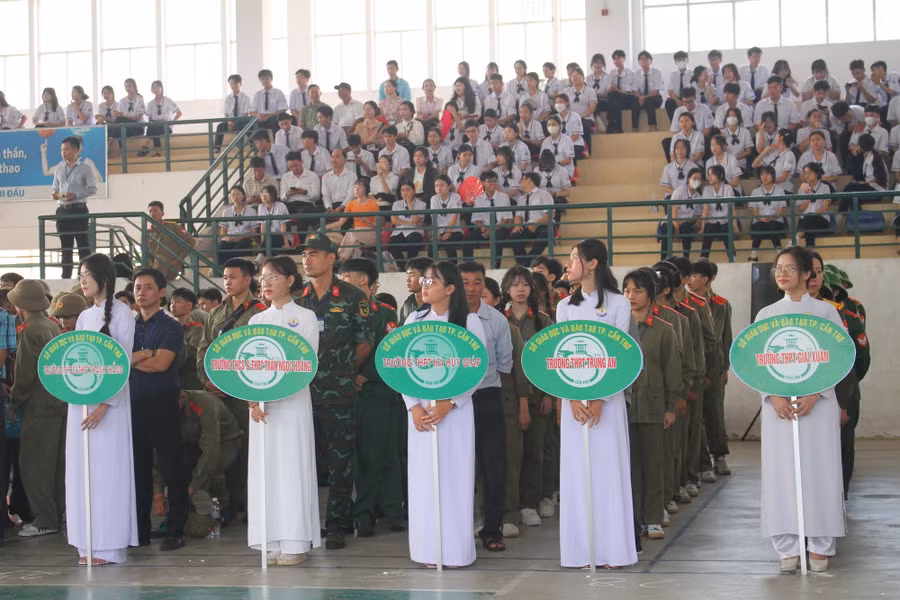 can-tho-hoi-thao-gdqp-2.jpg