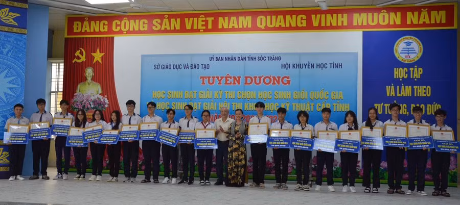 khuyen hoc st 1.jpg
