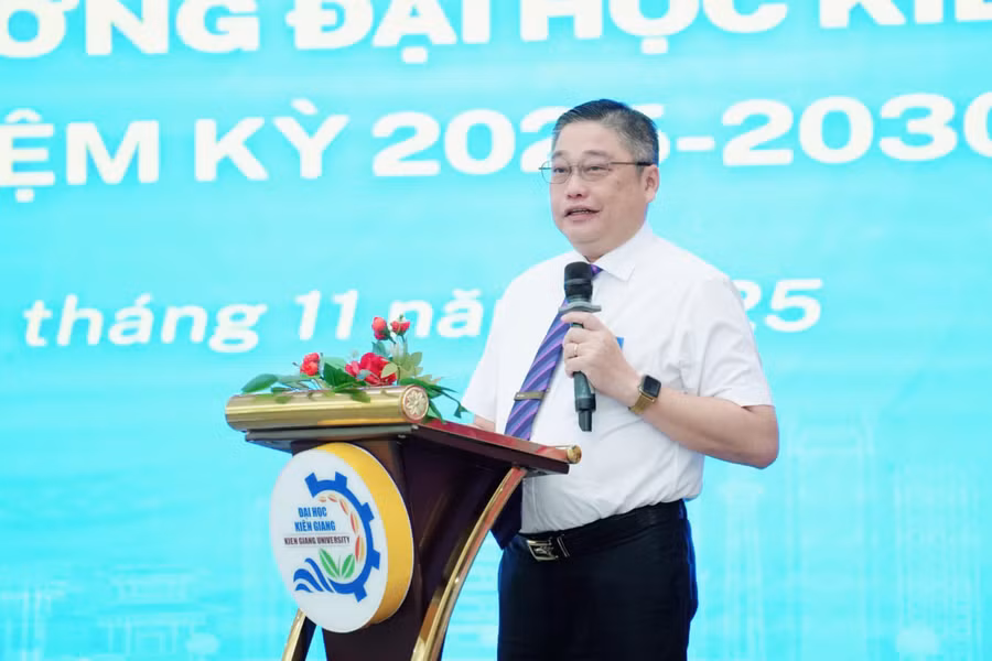 1-ts-nguyen-huu-tho.jpg