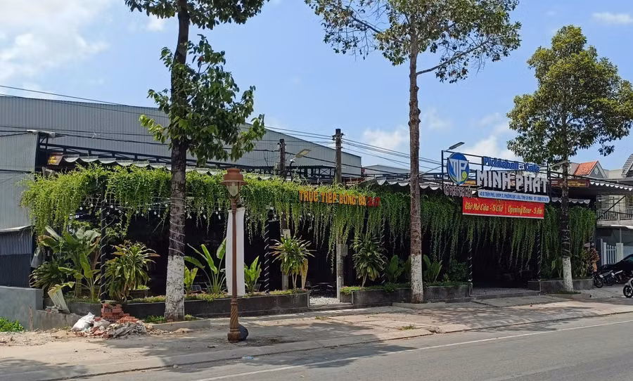 Công trình vi phạm của bà H. bị UBND phường Bạc Liêu xử phạt.