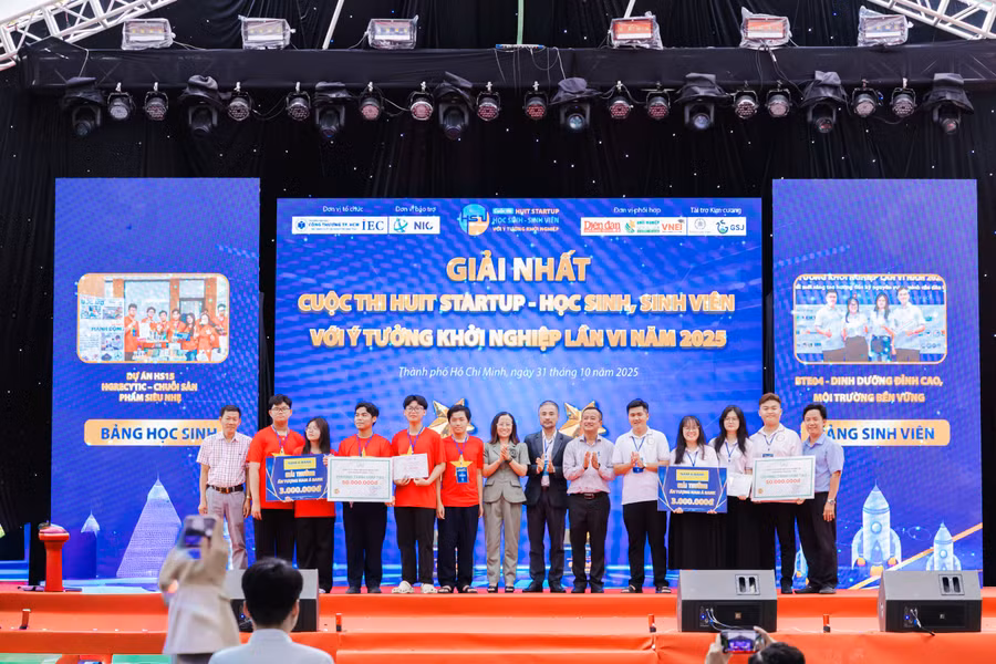 giai-nhat-bang-hs.jpg