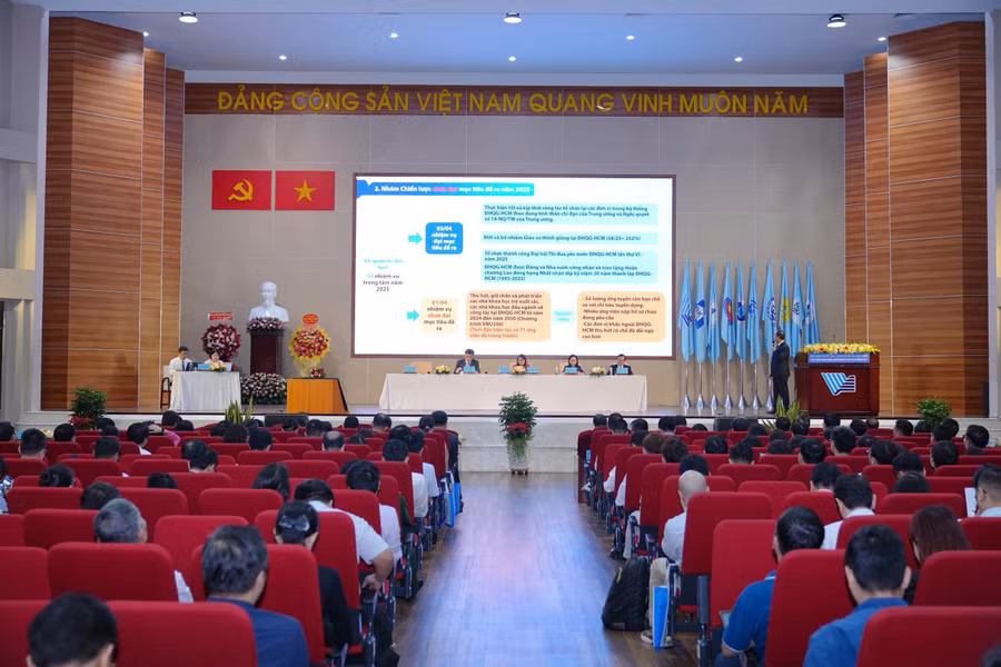 hoi-nghi.jpg