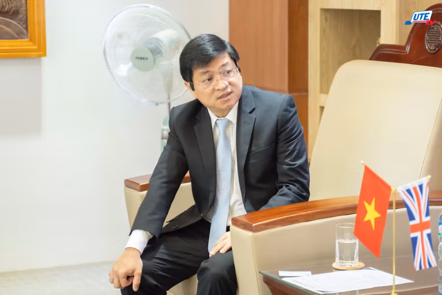 hieu-truong.jpg