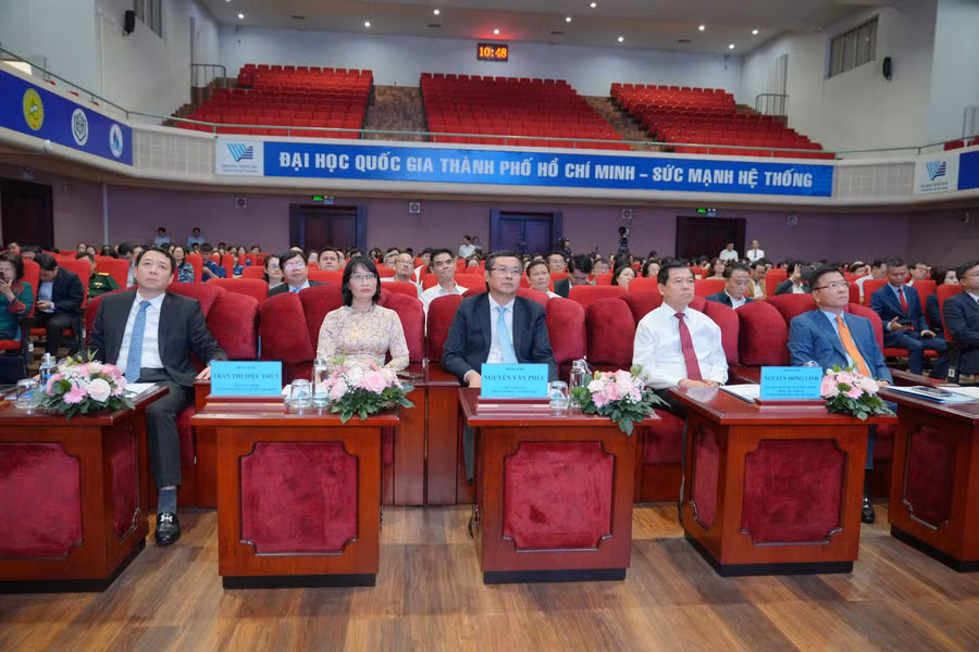 dai-bieu.jpg