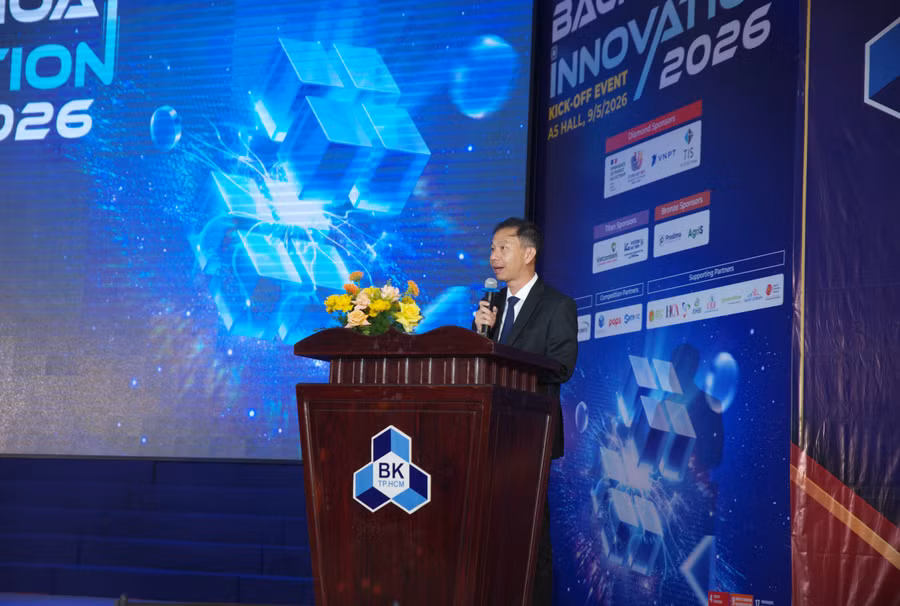 PGS.TS Phạm Trần Vũ - Phó Hiệu trưởng Trường Đại học Bách khoa (Đại học Quốc gia TPHCM) phát biểu khởi động Bách Khoa Innovation mùa thứ 9.