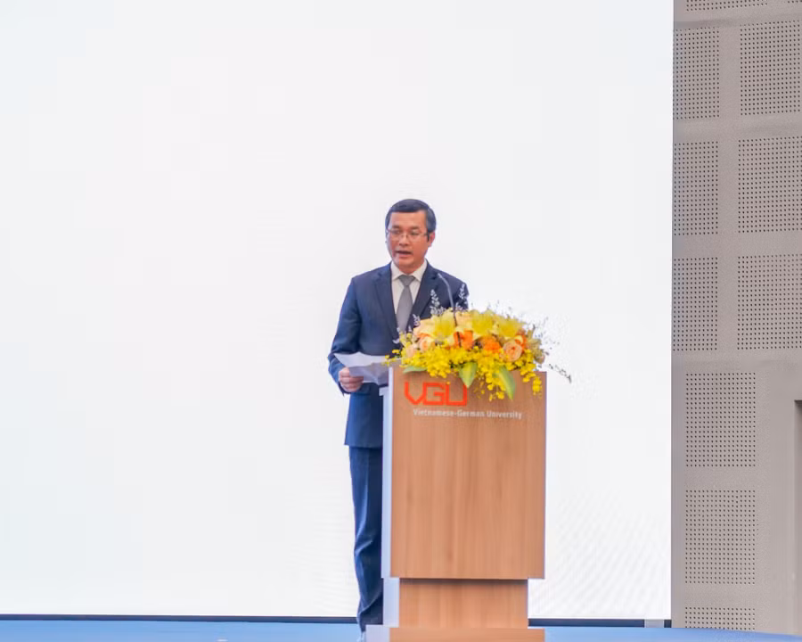 thu-truong-nguyen-van-phuc.jpg