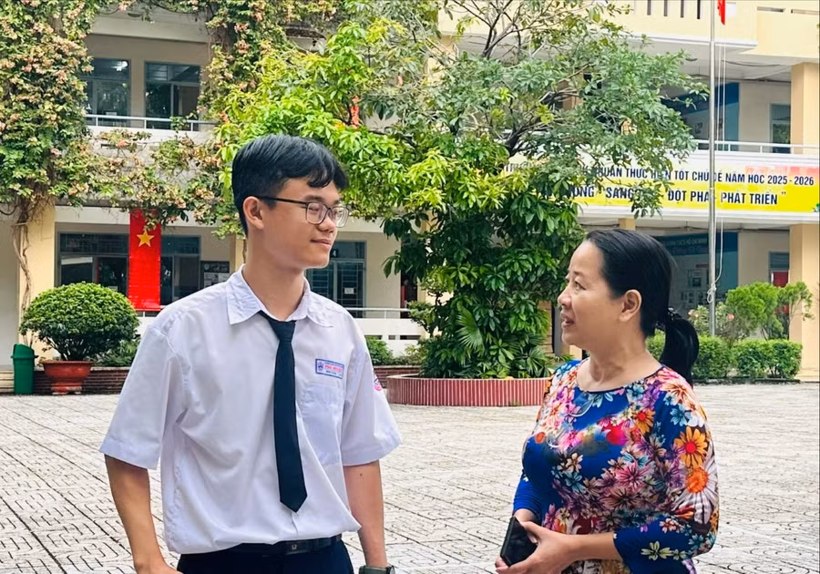 thu-khoa-nganh-duoc-2.jpg