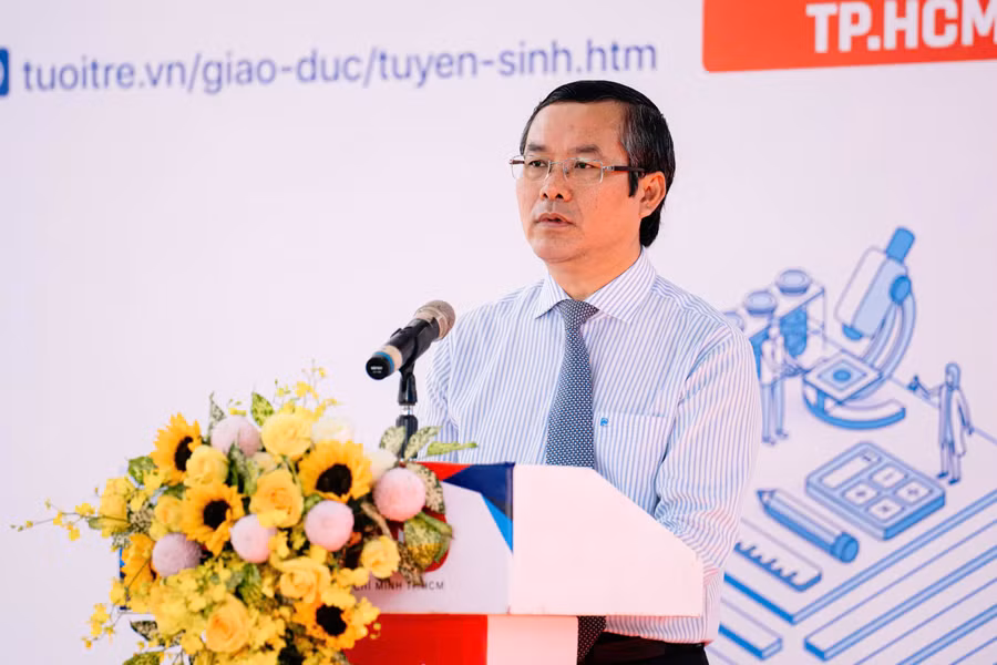 thu-truong-nguyen-van-phuc.jpg