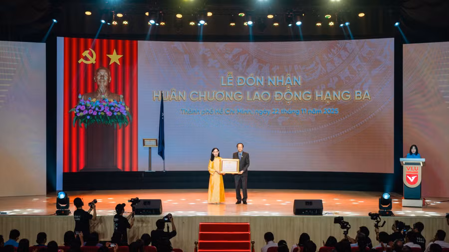 huan-chuong.jpg
