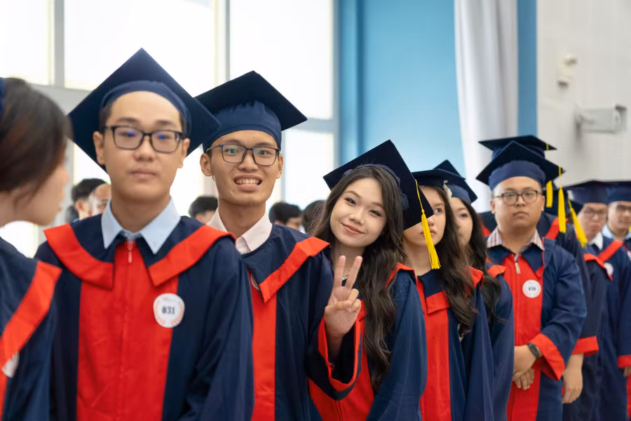 tan-cu-nhan-vgu.jpg