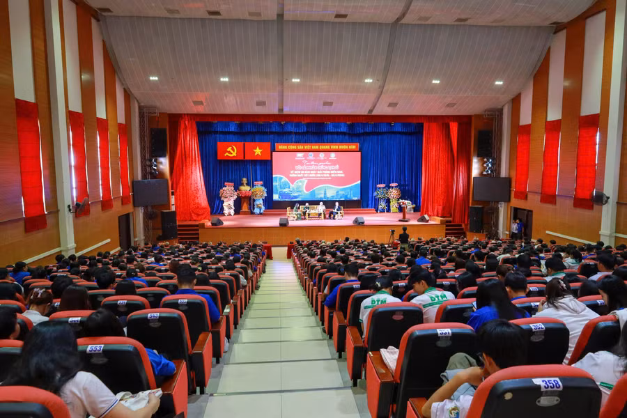 sang-mai-mot-niem-tin-chu-de-chuong-trinh-cung-la-loi-hua-lang-tham-cua-the-he-tre-doi-voi-dat-nuoc.jpg