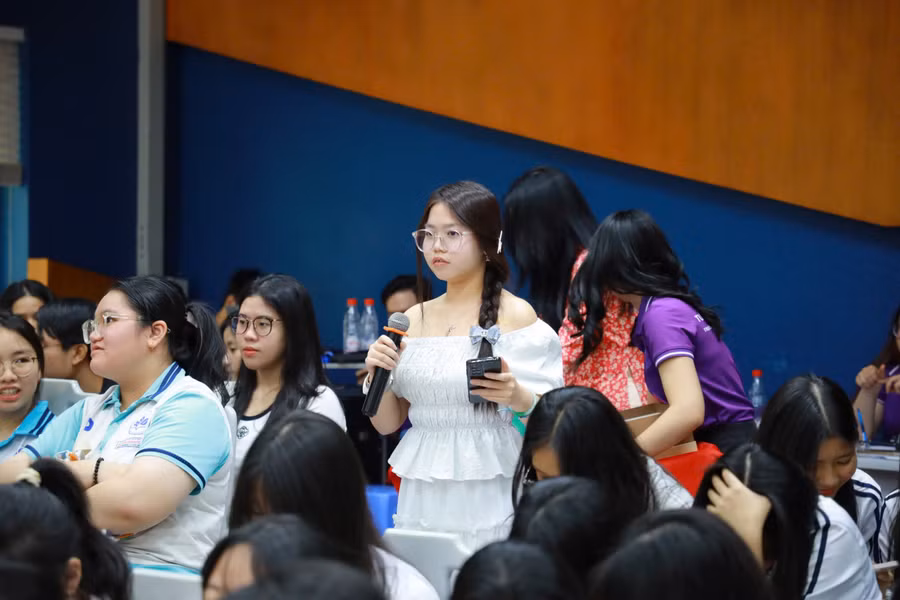 hoc-sinh-3823.jpg