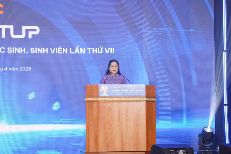 thu-truong.jpg