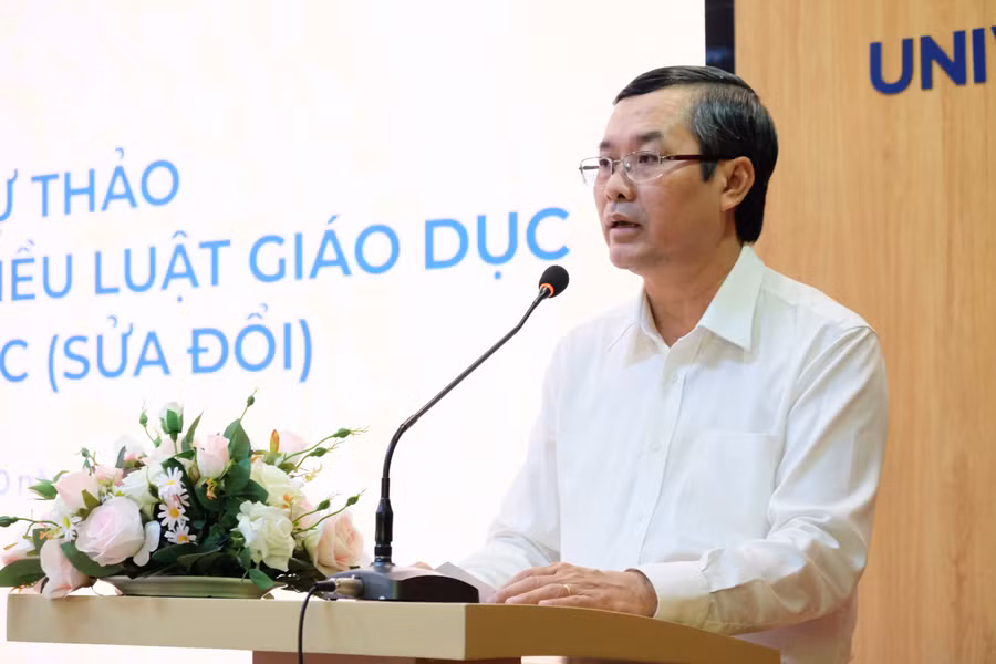 Thứ trưởng Nguyễn Văn Phúc chủ trì tọa đàm. Ảnh: Mạnh Tùng