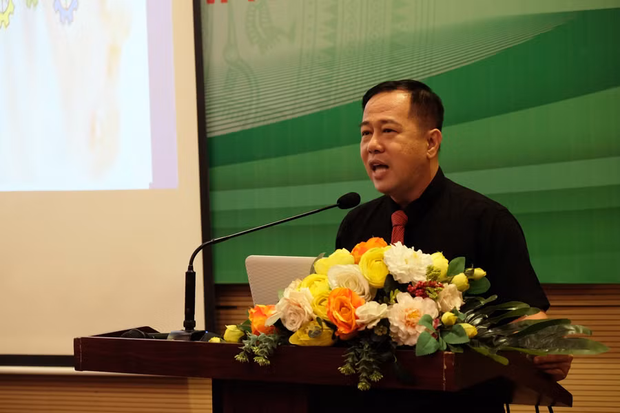 gs-huynh-van-son.jpg