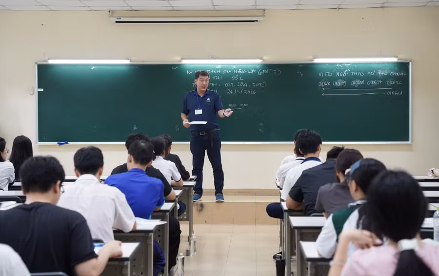 Thí sinh dự kỳ thi đánh giá năng lực đợt 2 do Đại học Quốc gia TPHCM tổ chức ngày 24/5. Ảnh: HCMUT.