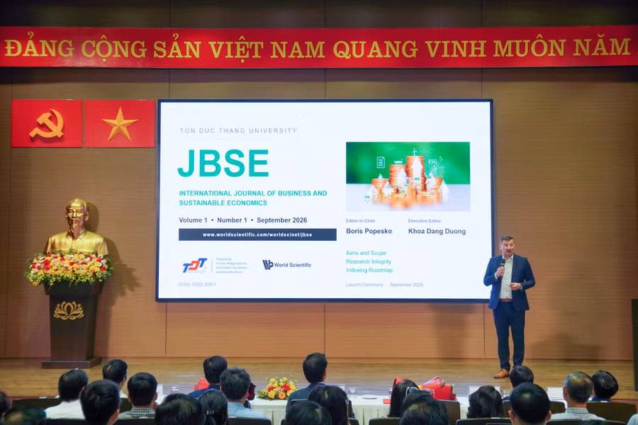 GS.Boris Popesko, Tổng Biên tập JBSE chia sẻ về định hướng phát triển của tạp chí.