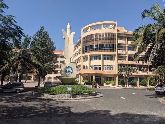 Trường Đại học Đồng Nai.