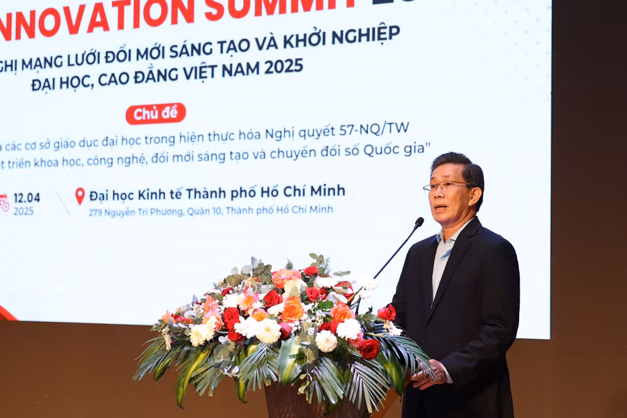 gs-su-dinh-thanh.jpg