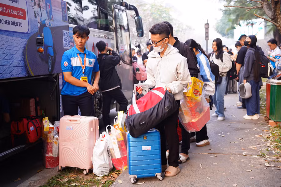 chuyen-xe-mua-xuan-1.jpg