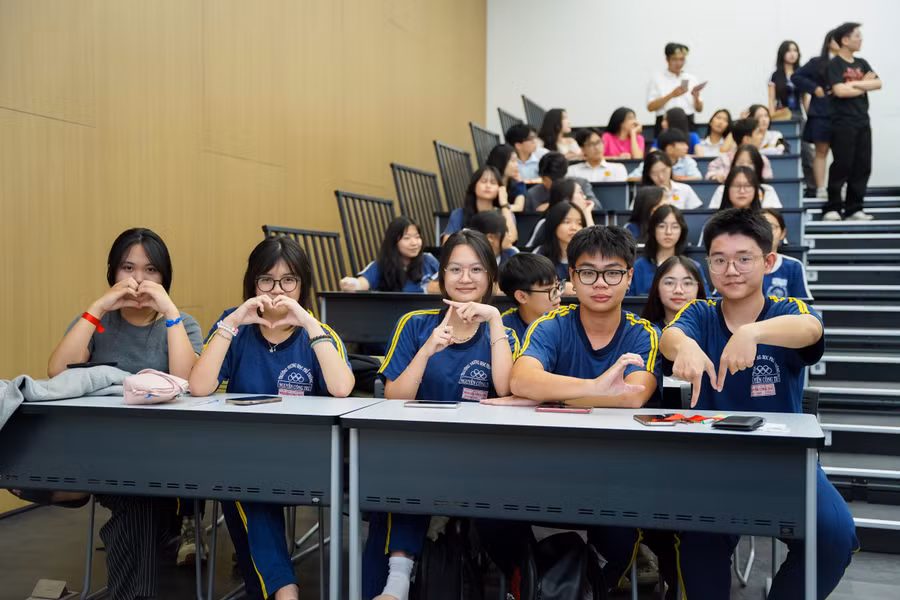 hs.jpg